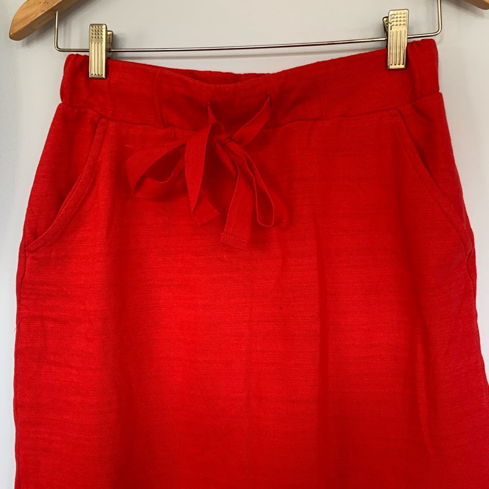 Mini red Loft skirt. Excellent condition.